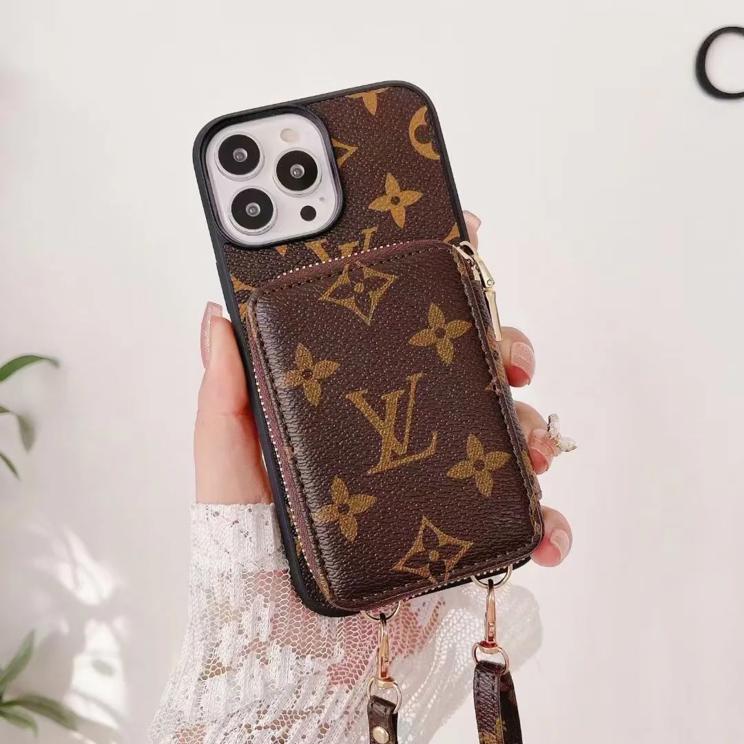 【新登場】スマホケース 多機種対応 ブランド 潮流多機能 カード収納 落下防止 質感いい