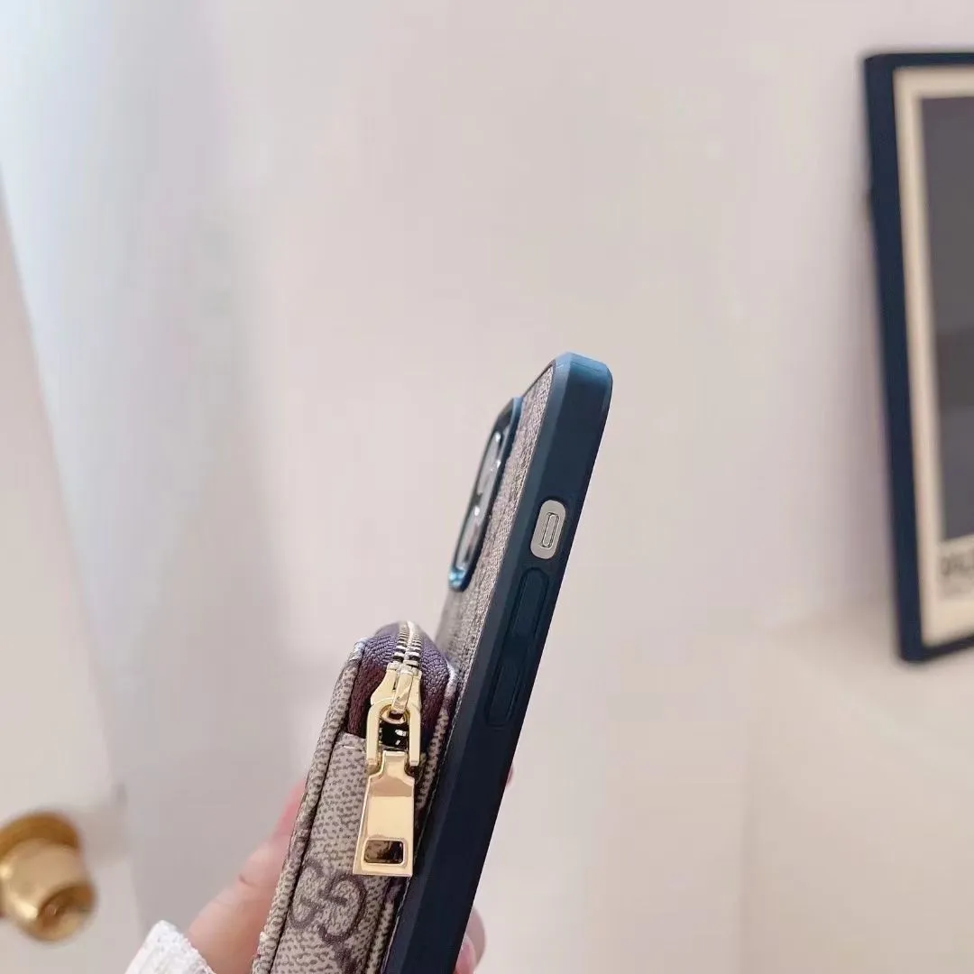 【新登場】スマホケース 多機種対応 ブランド 潮流多機能 カード収納 落下防止 質感いい