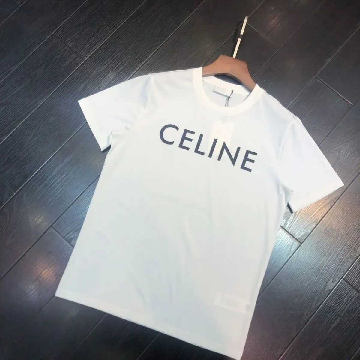 目立つ 気質満点 取り入れたい シンプル カジュアル 四色選べられ アルファベット  Tシャツ