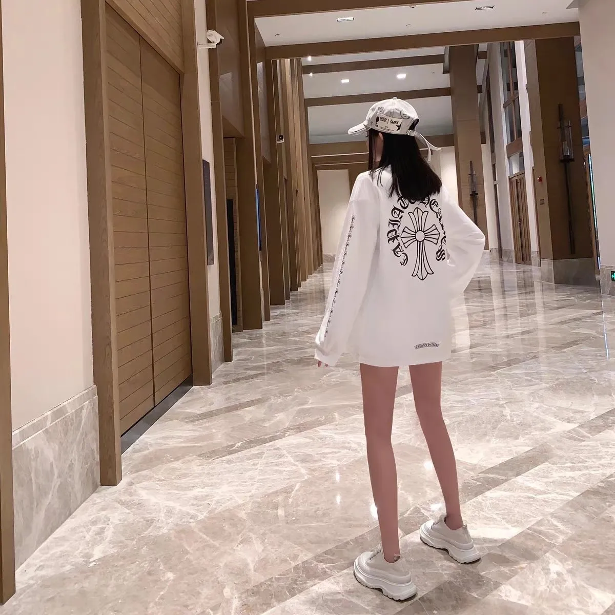 着瘦せ 超人気商品 気質いい シンプル 通気性 オーバーサイズ 日常 長袖 Ｔシャツ