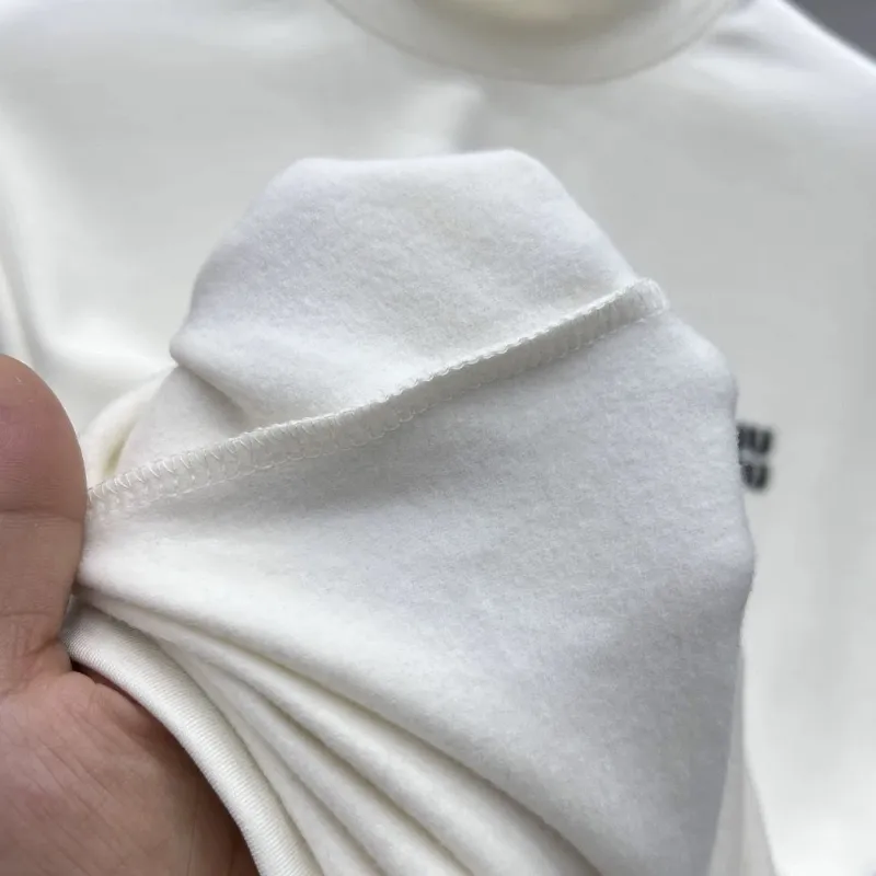 『M-4XL』質感のいい 好感度100％ 暖かい 柔らかい トレンド クラシック フィット感 長袖 Tシャツ