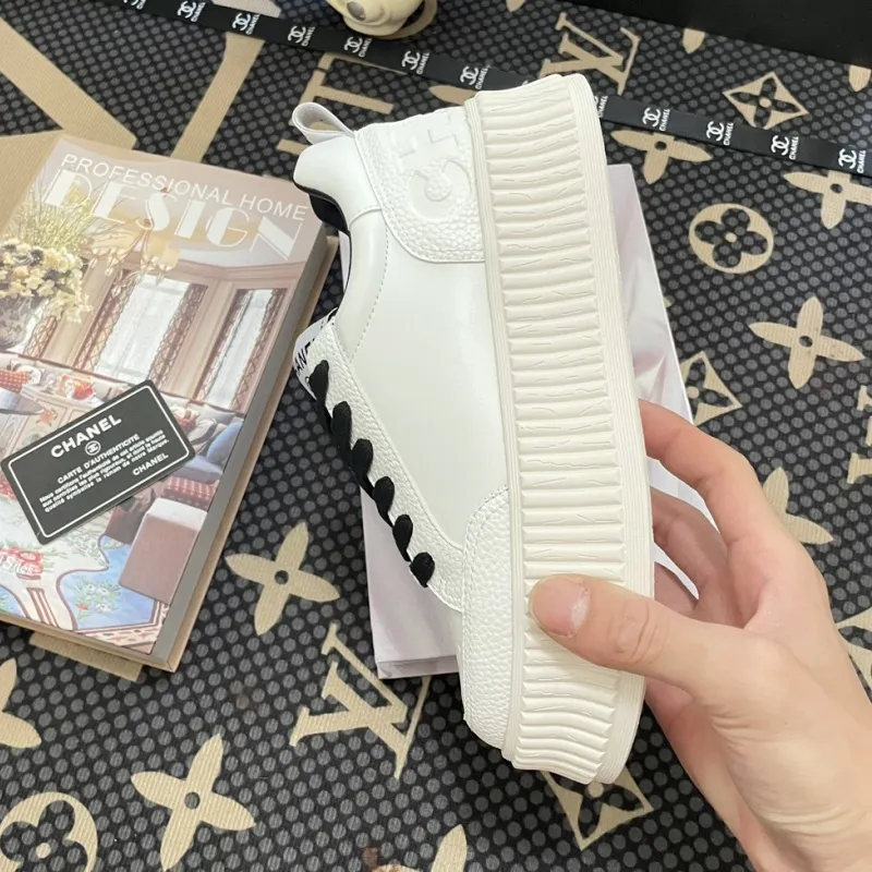 『34-39』人気上昇中 ふわふわ 快適 通気性 ファッション クラシック 合わせやすい  カジュアルシューズ