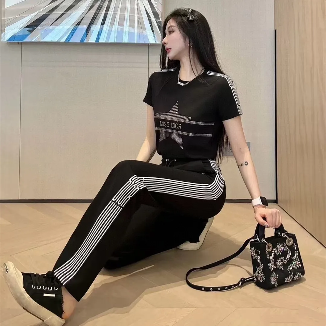 『フリーサイズ』人気急上昇中 オフィスにもぴったり 長時間着ても疲れにくい パンツ Ｔシャツ セットアップ
